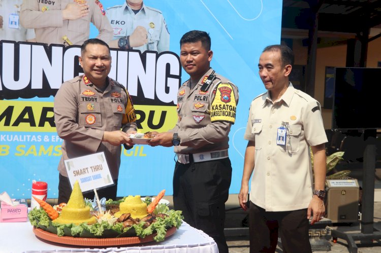 Tingkatkan Pelayanan Publik, Kapolres Pasuruan Resmikan Samsat Smart Thru